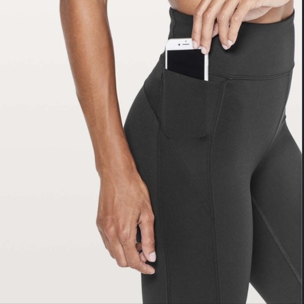 Lululemon "On Pace" 10-inch Nulux Shorts Size 4